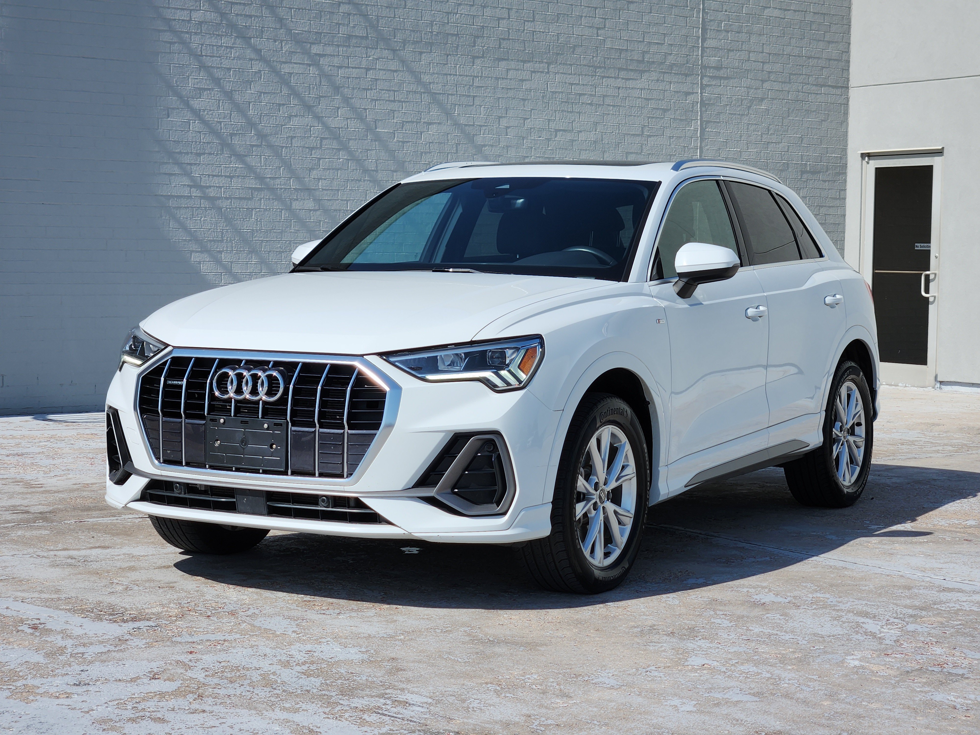 Used 2025  Audi S line Premium image 4