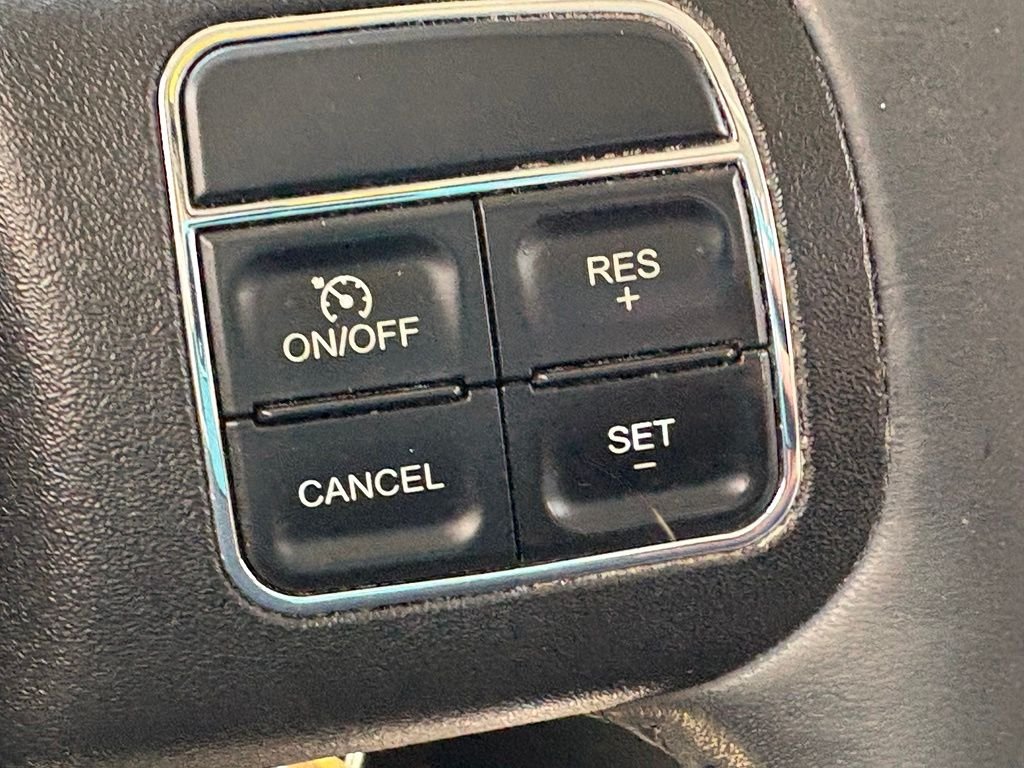 Used 2016 White Jeep Latitude image 15