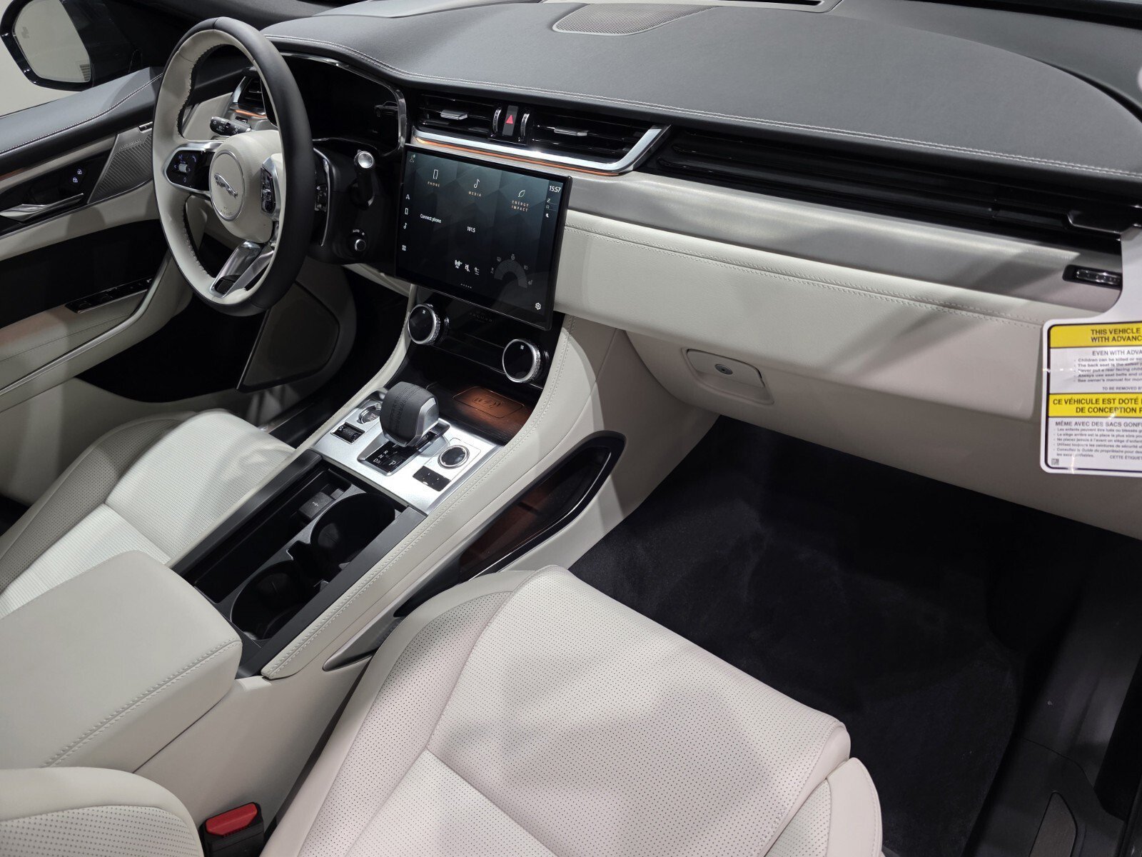 New 2026 Eiger Grey Jaguar R-Dynamic S P250 image 22