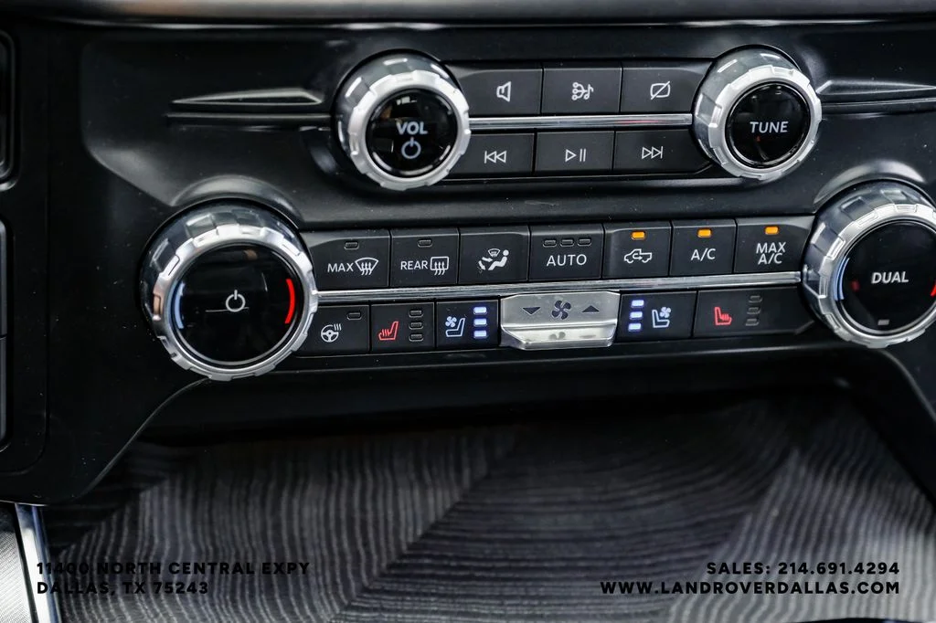 Used 2022 Agate Black Metallic Ford Platinum image 27