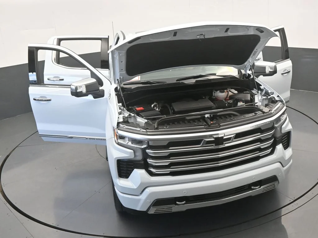 Used 2026 Summit White Chevrolet High Country image 87