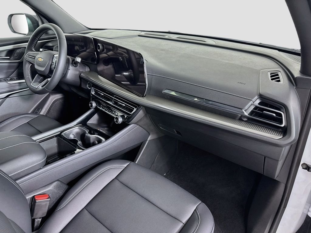 2027 Chevrolet Traverse LT - Photo 29