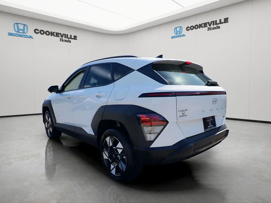 Used 2025 Atlas White Hyundai SEL image 8