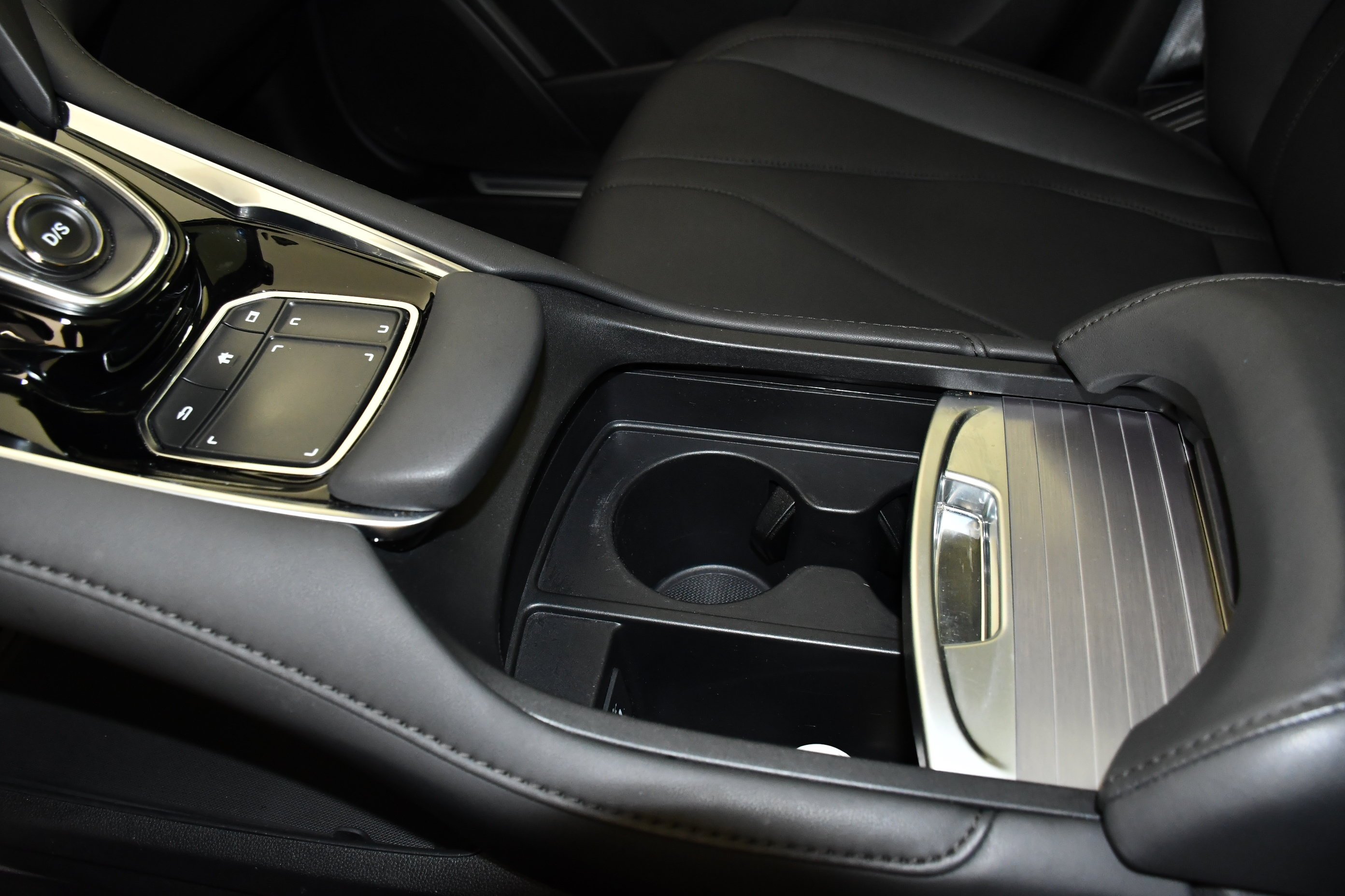 Used 2023 Platinum White Pearl Acura Base image 31