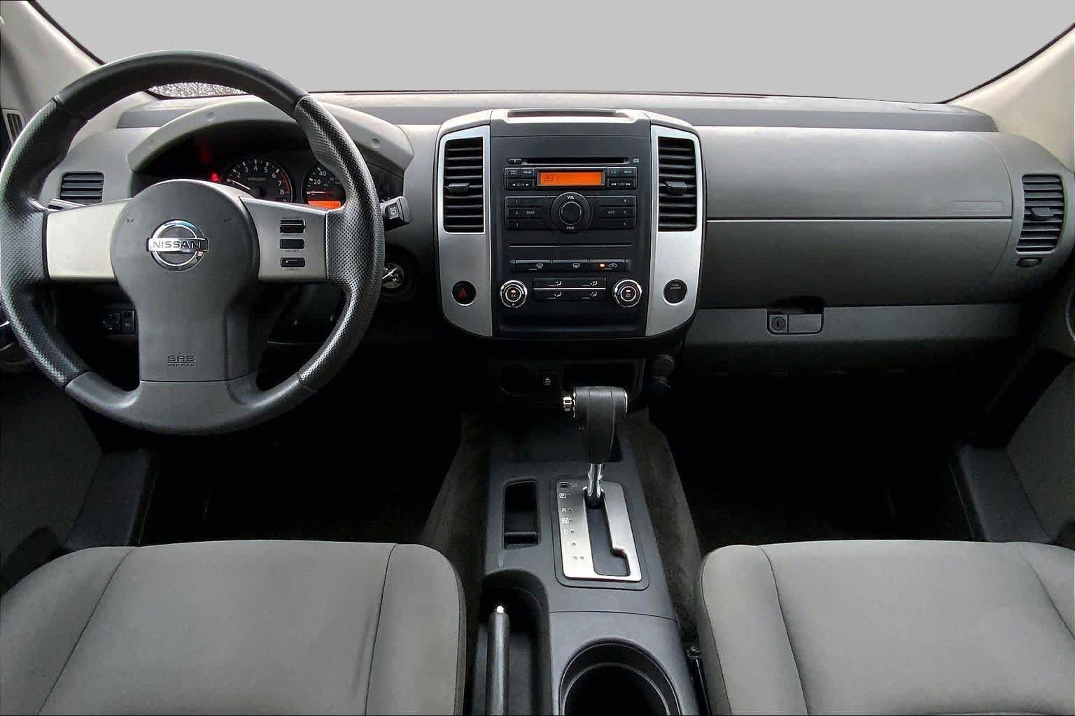 Used 2012 Avalanche Nissan S image 13