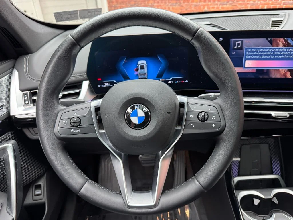 Used 2024 Green BMW xDrive28i image 14