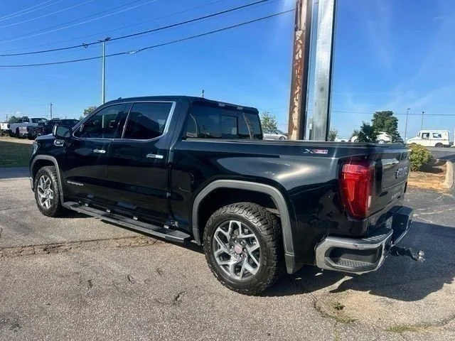 Used 2024 Onyx Black GMC SLT image 26