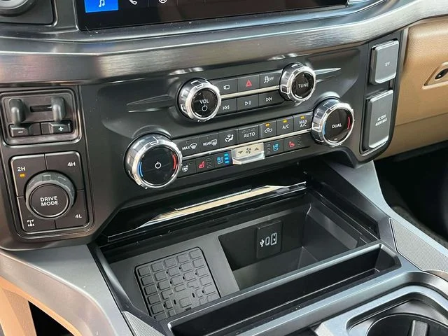 New 2027 Star White Metallic Tri-Coat Ford F-350® Lariat® image 26