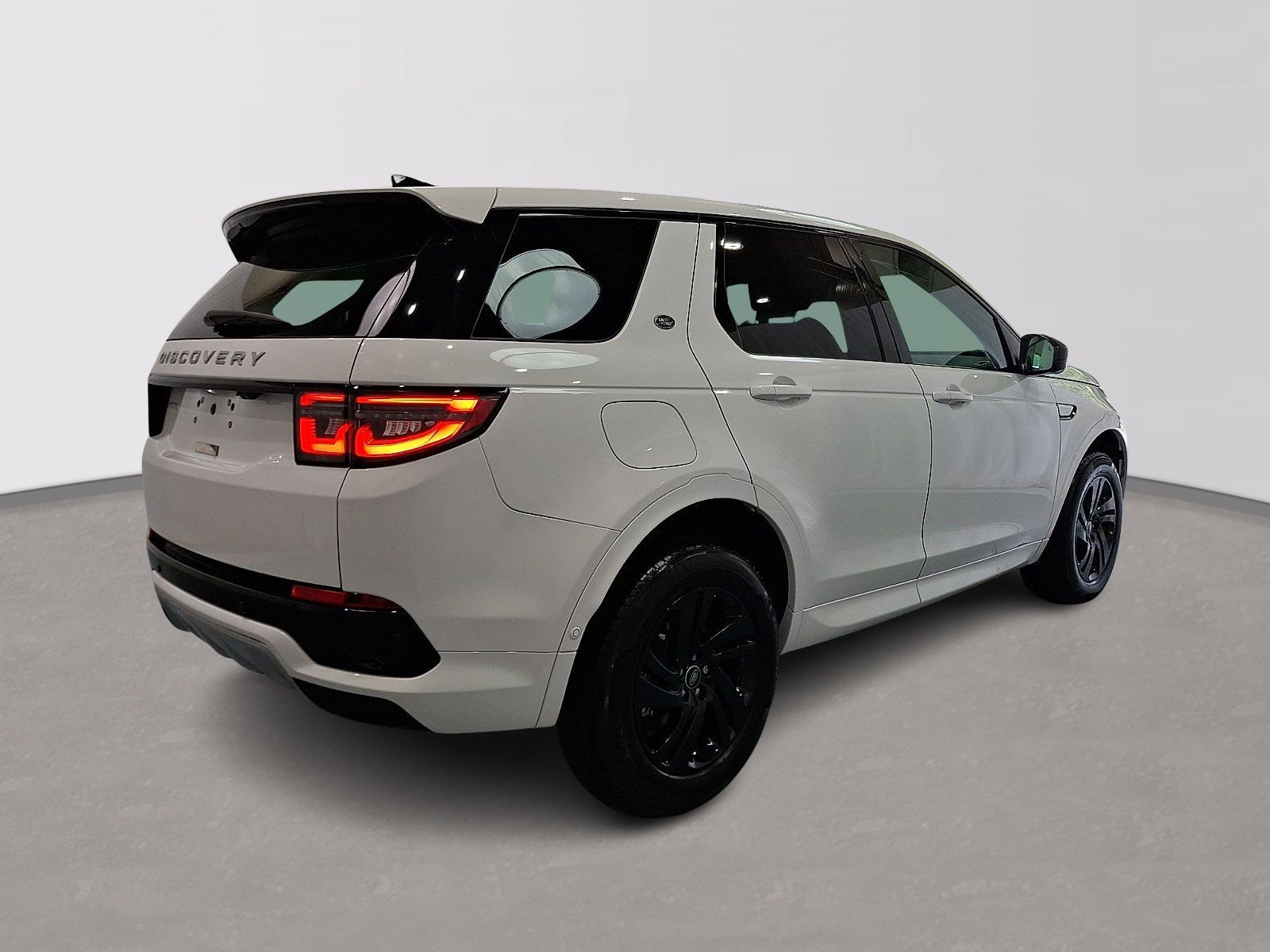 Certified Used 2025 Fuji White Land Rover  image 4