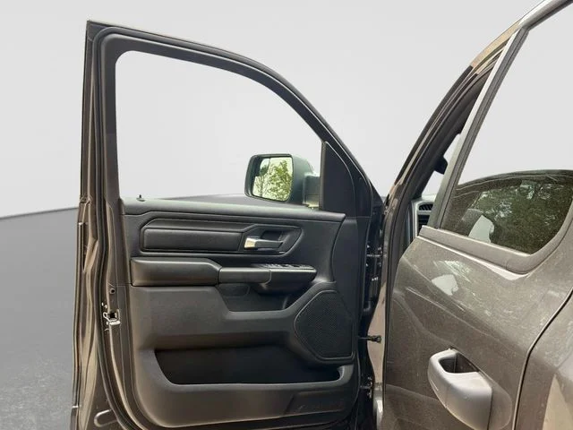 New 2026 Granite Crystal Metallic Clear-Coat Exterior Paint RAM Warlock image 18