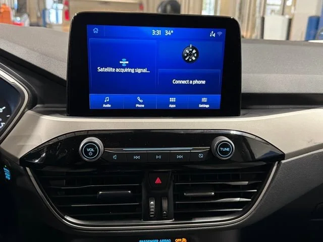 Used 2022 Blue Ford SE image 21