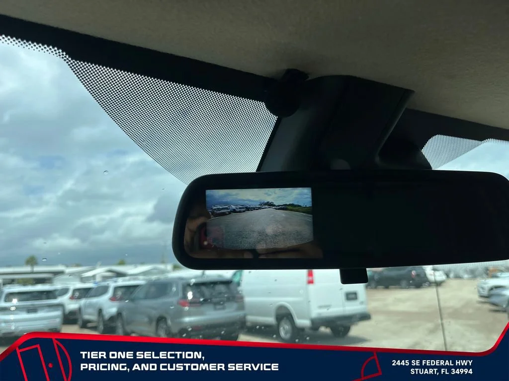 New 2026 Summit White GMC Work Van image 22