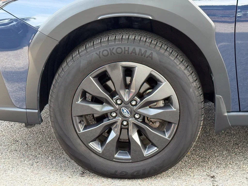 Used 2025 Cosmic Blue Pearl Subaru Onyx Edition image 5