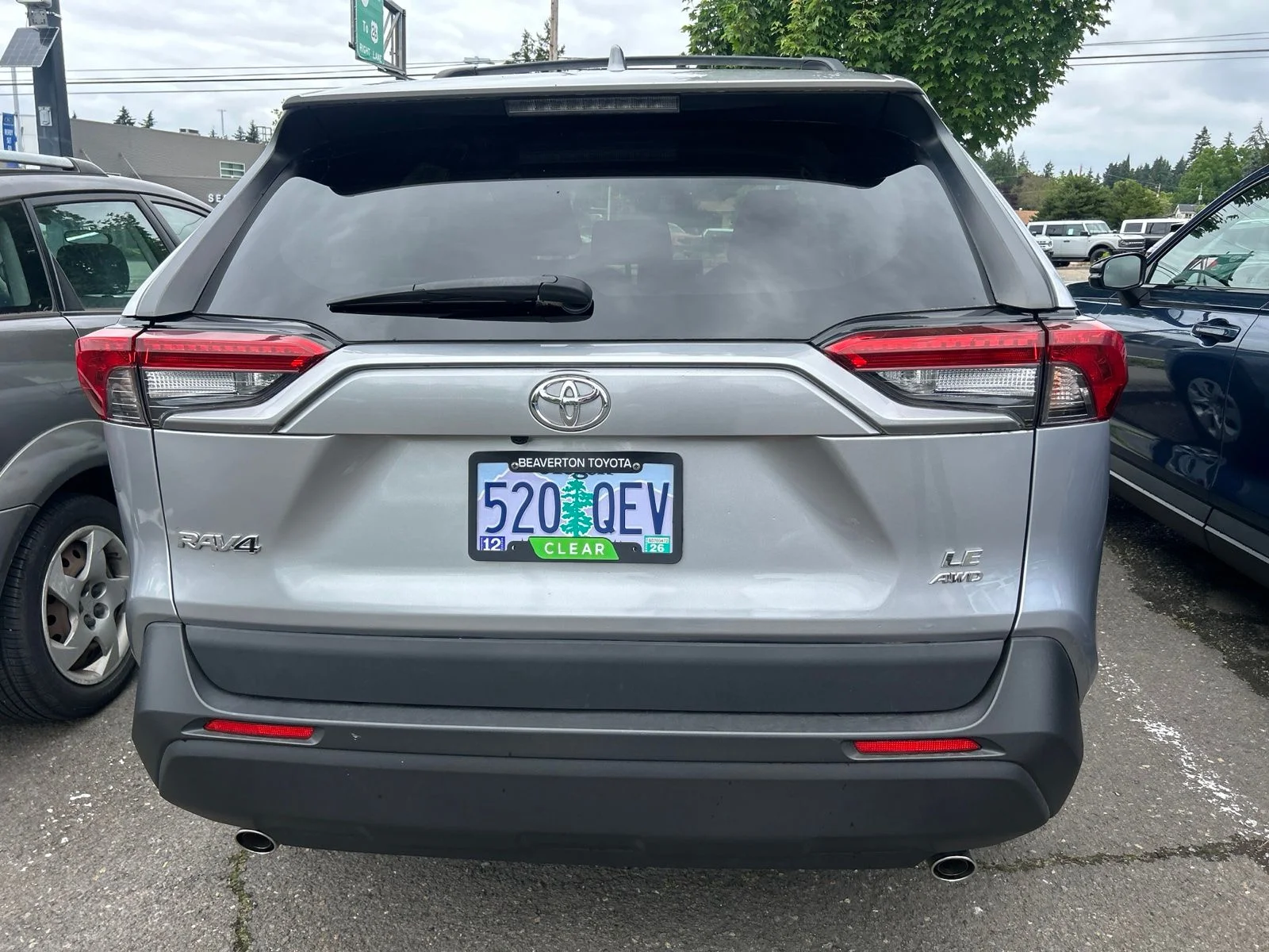 Used 2019 Silver Sky Metallic Toyota LE image 5