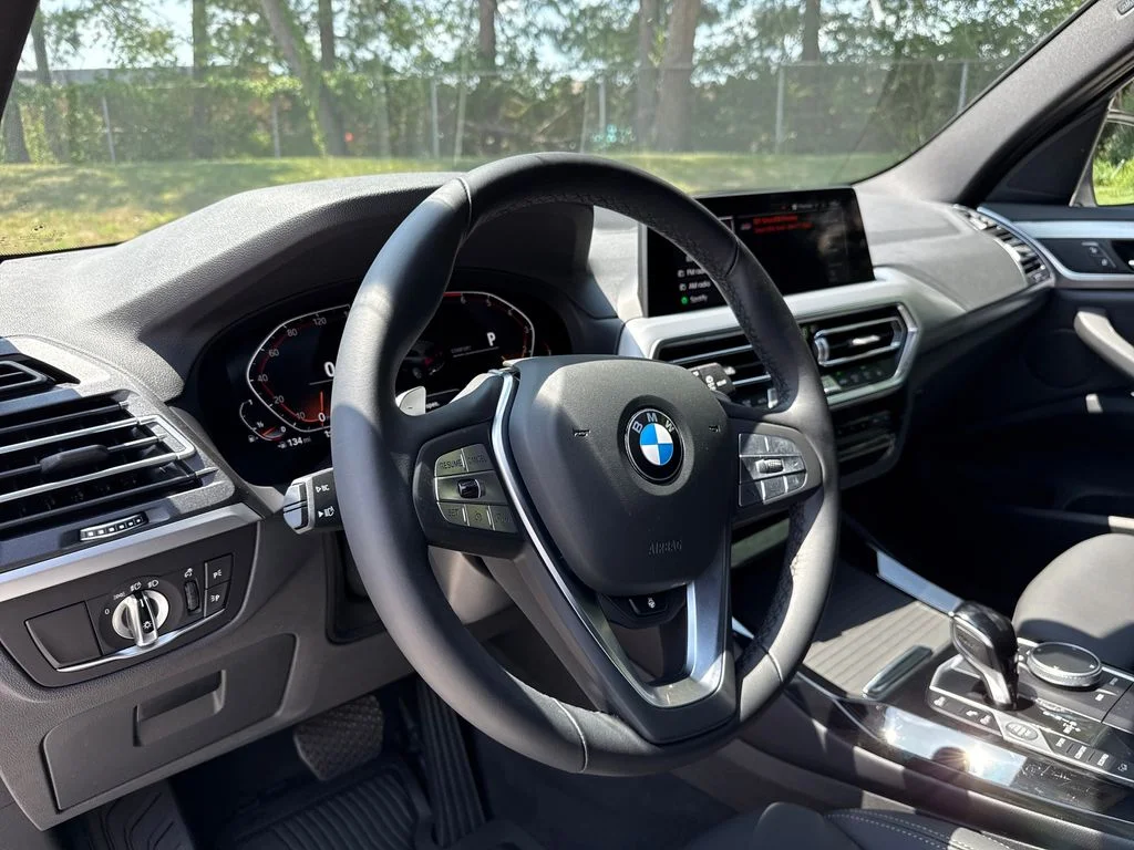 Used 2024 White BMW xDrive30i image 14