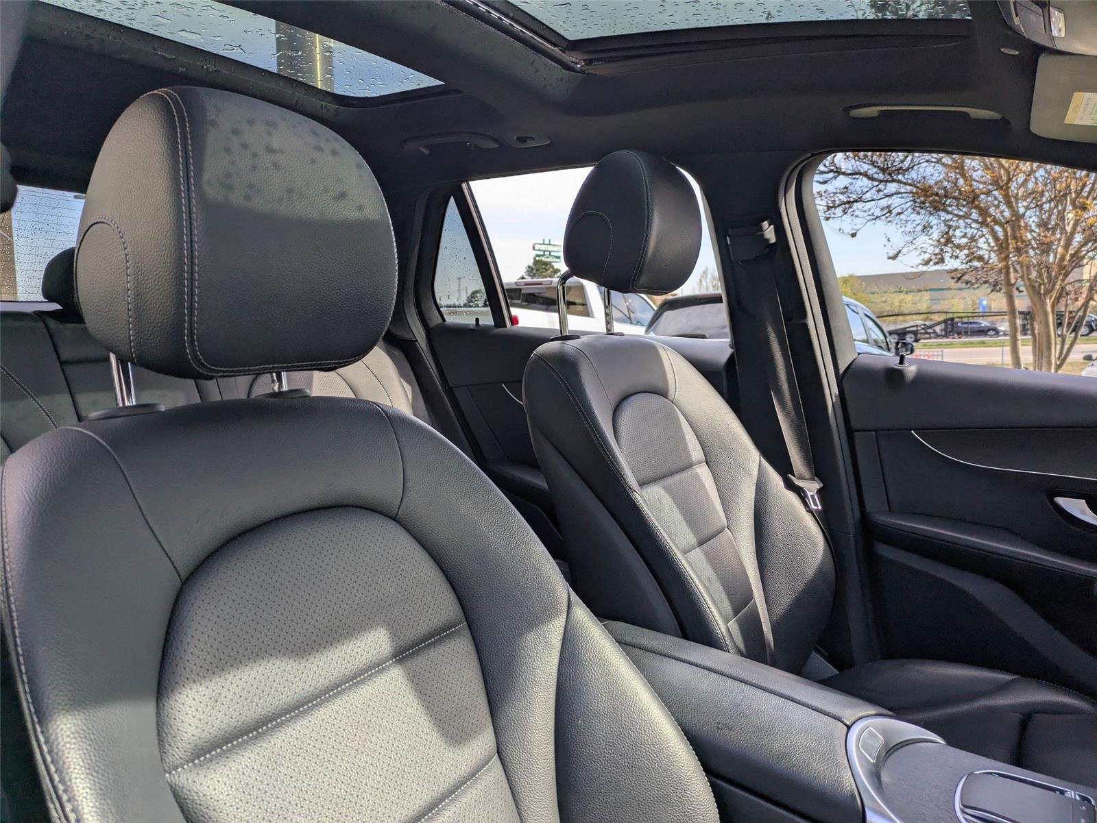 Used 2020 Polar White Mercedes-Benz GLC 300 image 35