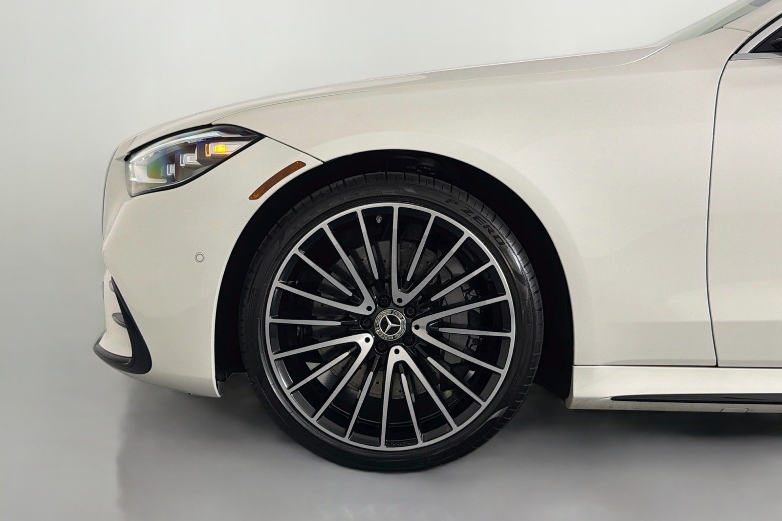 Certified Used 2021 designo Diamond White Mercedes-Benz S 580 image 11