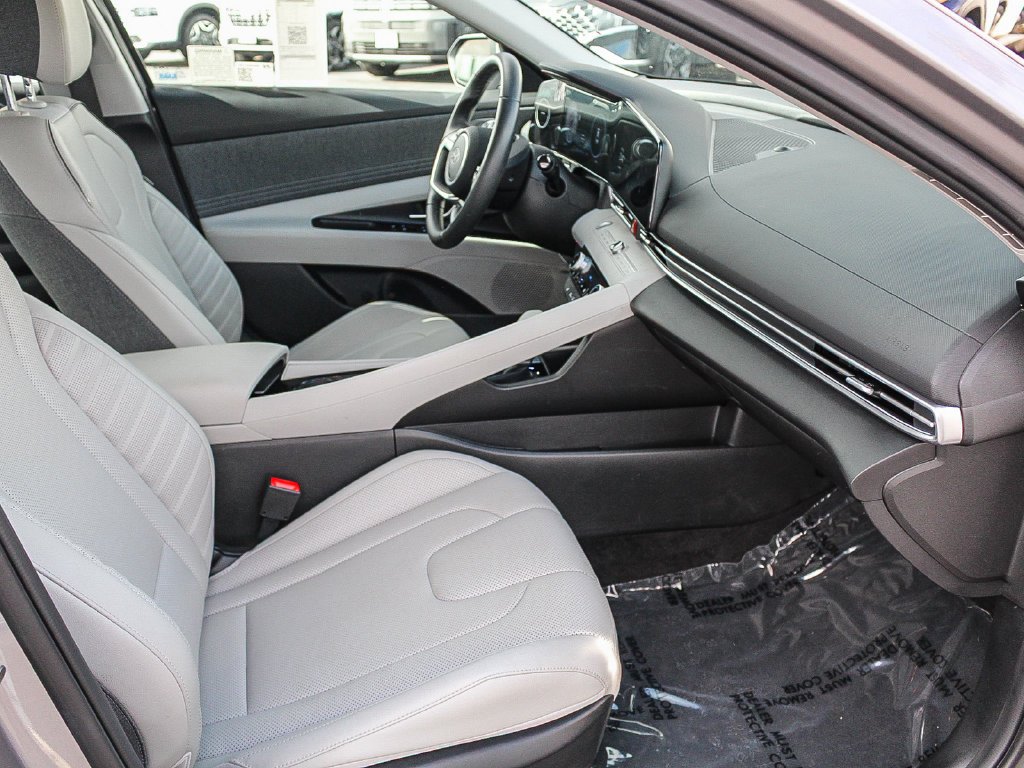 Used 2025 Silver Hyundai Limited image 19