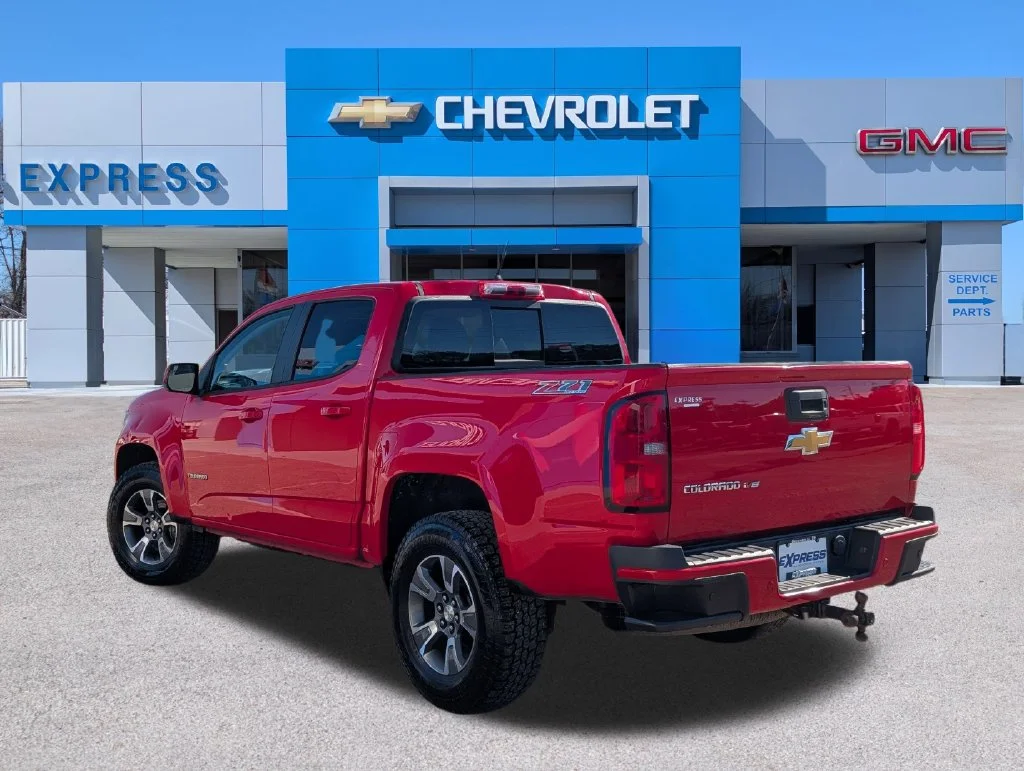 Used 2020 Red Chevrolet Z71 image 5