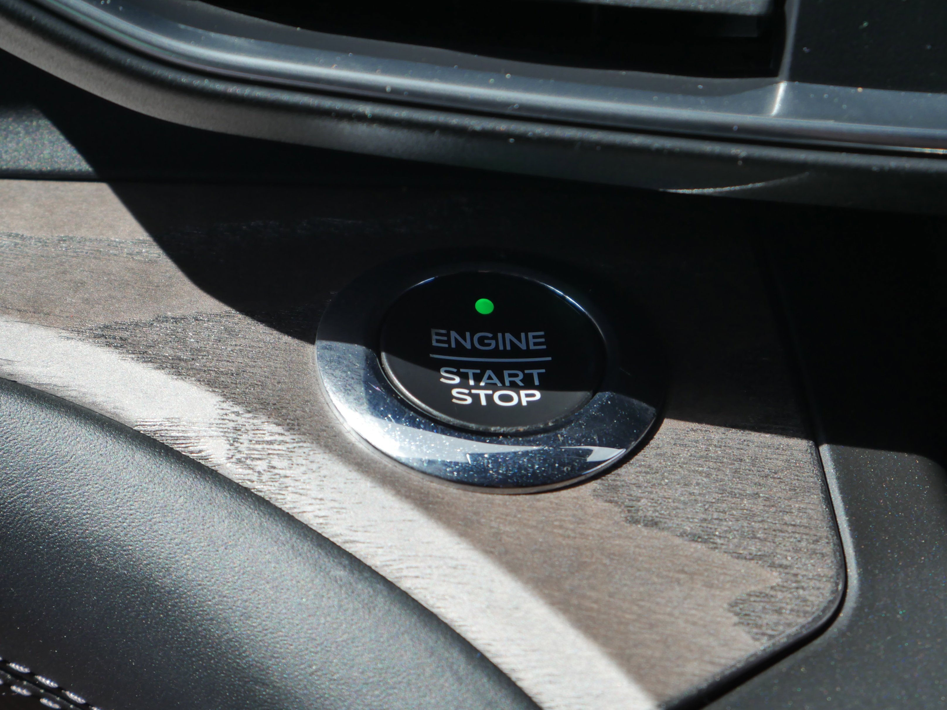 Certified Used 2020 Black Metallic Ford Platinum image 9