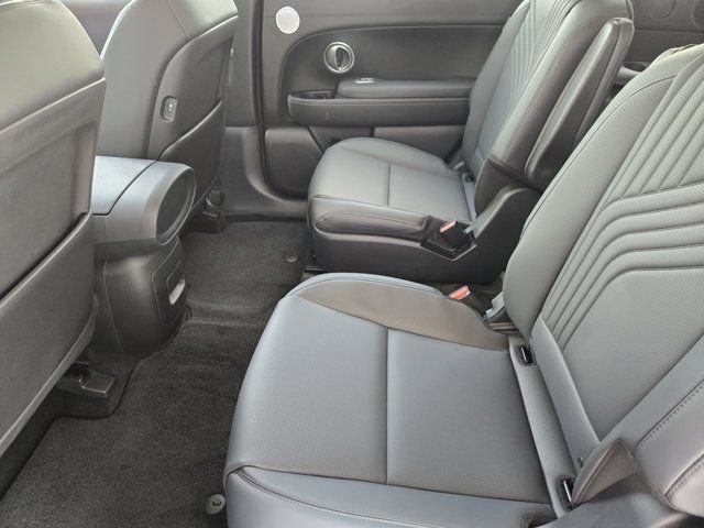 New 2026 Silver Hyundai SEL FWD image 19