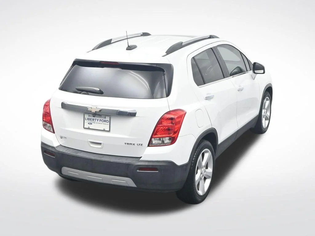 Used 2016 Summit White Chevrolet LTZ image 34
