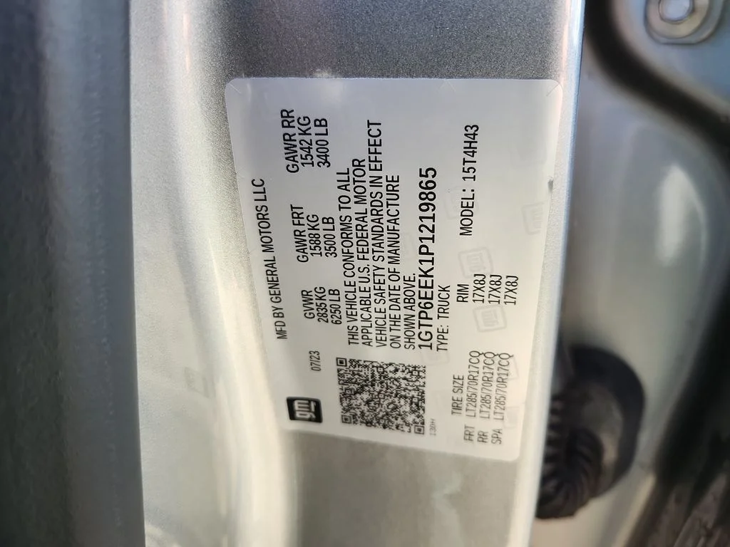 Used 2023 Silver GMC AT4X image 20