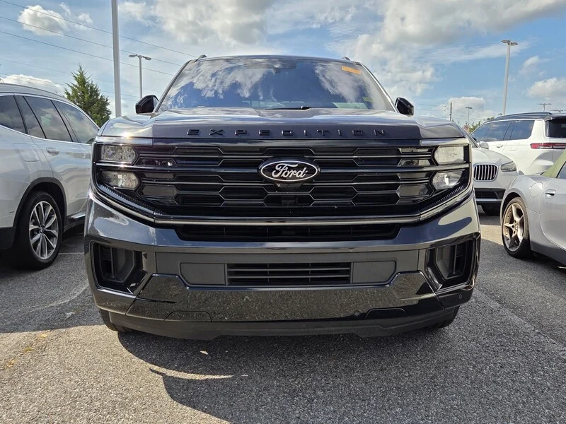 Used 2025 Gray Metallic FORD PLATINUM image 2