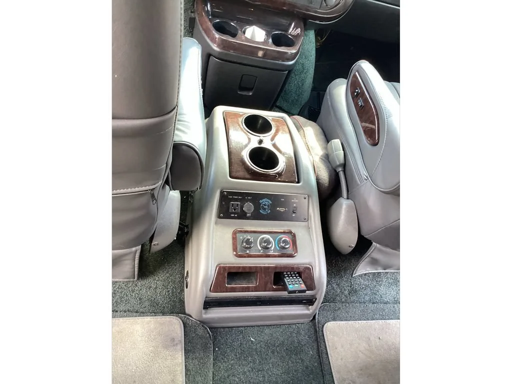 Used 2013 PURE SILVER METALLIC GMC Upfitter image 18