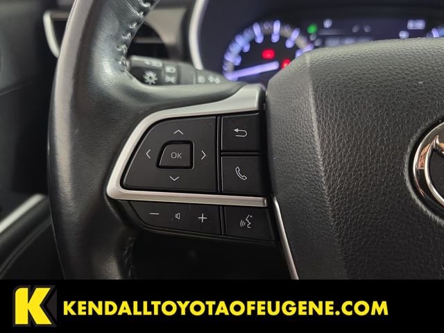 Used 2022  Toyota XLE image 14