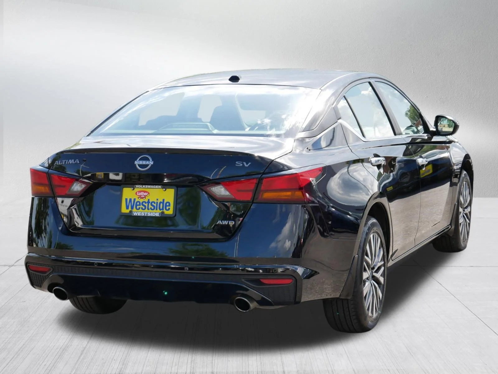 Used 2024 Super Black Nissan 2.5 SV image 6