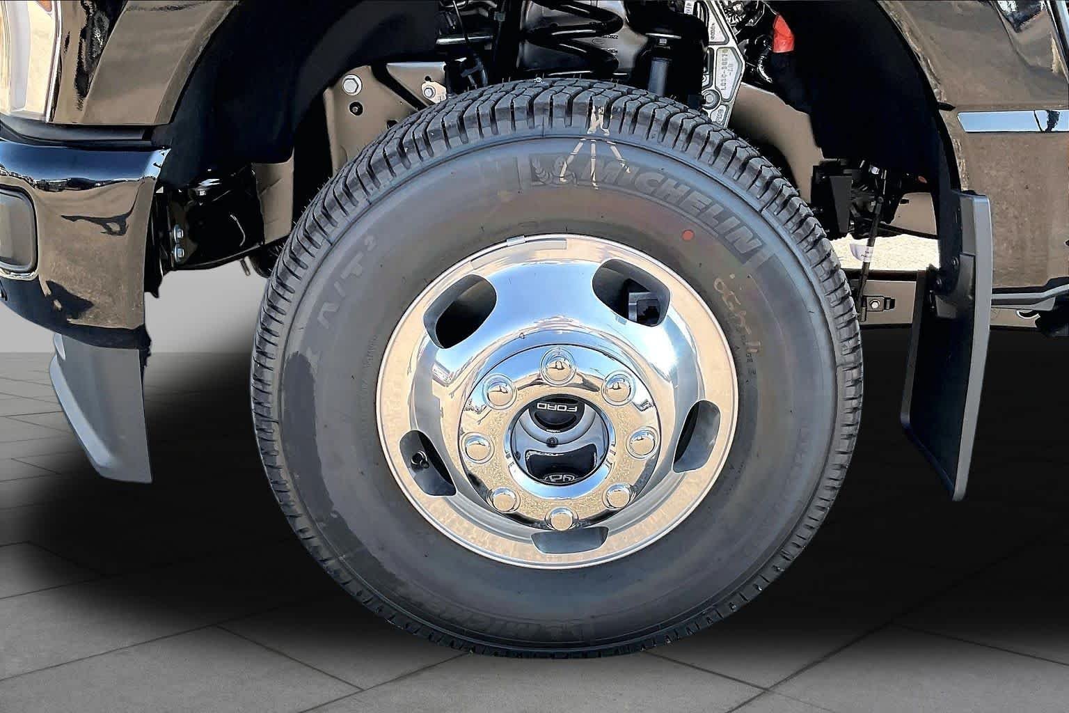 New 2026 Agate Black Metallic Ford F-350® Platinum® image 11