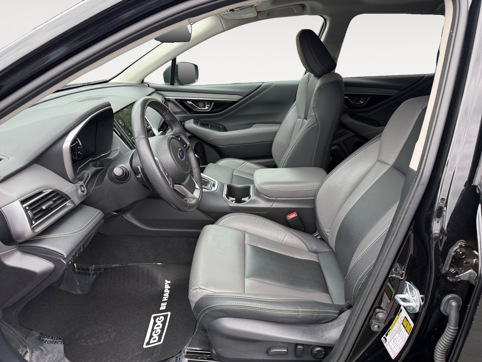 Certified Used 2023 Crystal Black Silica Subaru Onyx Edition image 10
