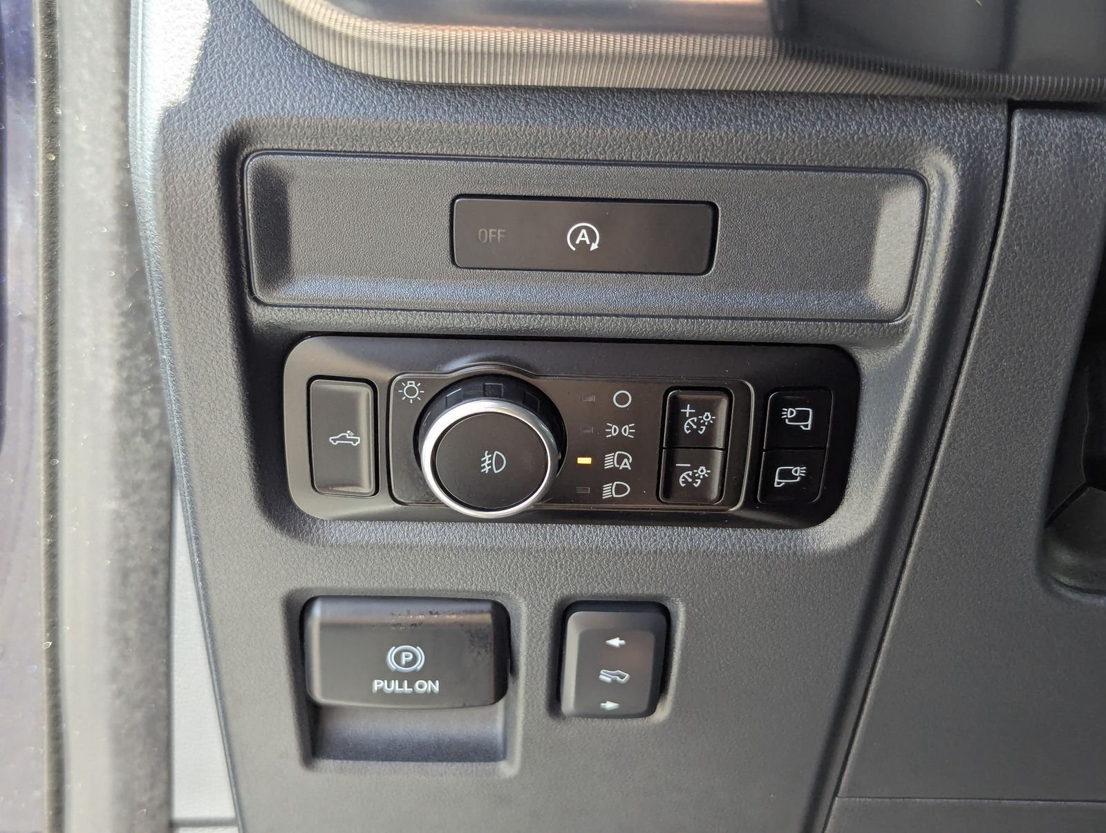 Certified Used 2025 Blue Metallic Ford Lariat image 35