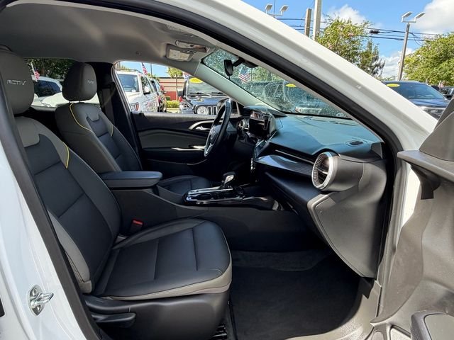 Used 2025 White Chevrolet ACTIV image 18