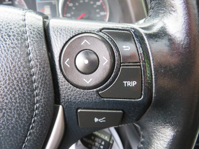 Used 2017  Toyota SE image 29