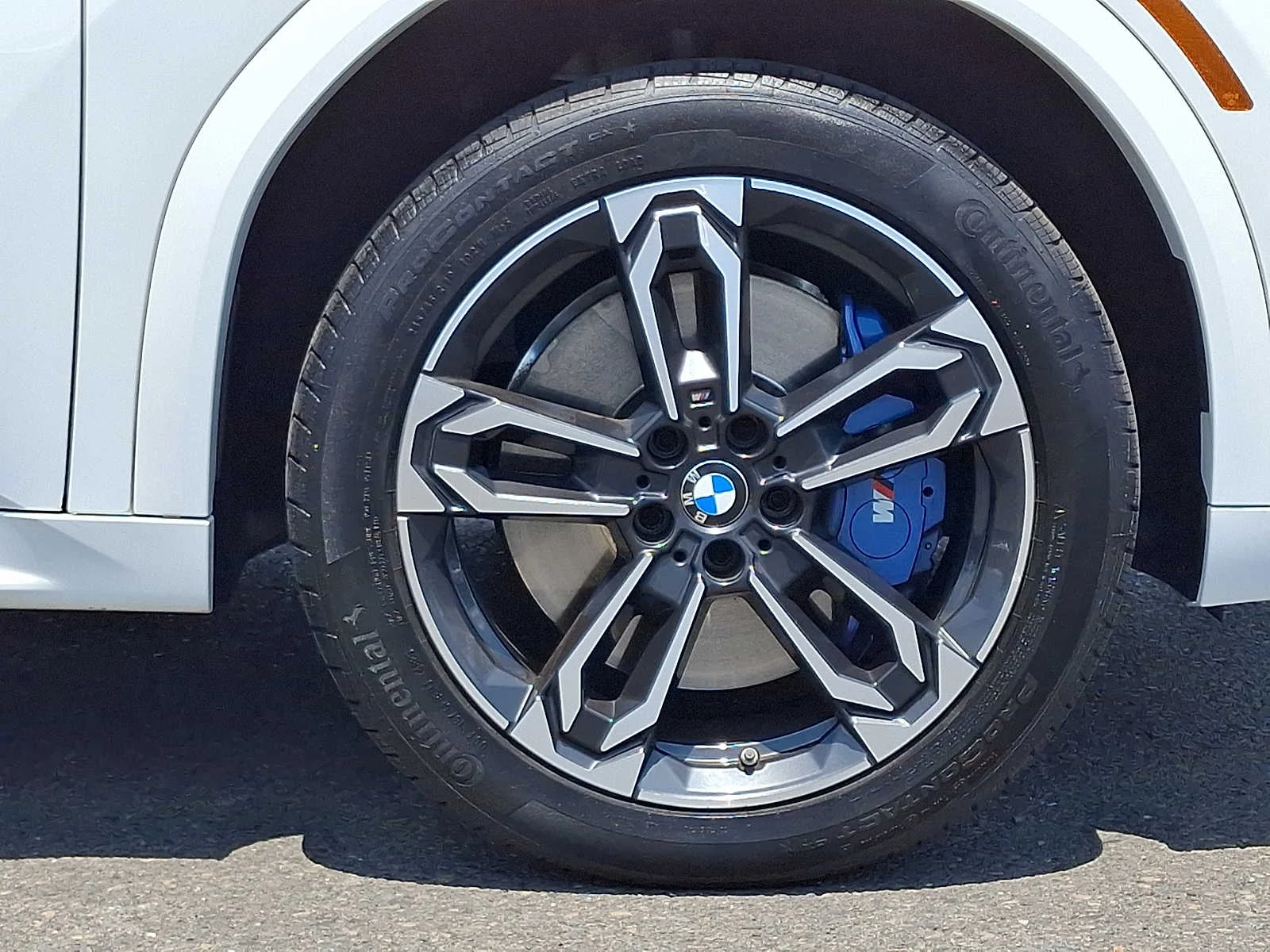 2025 BMW X2 28i - Photo 8