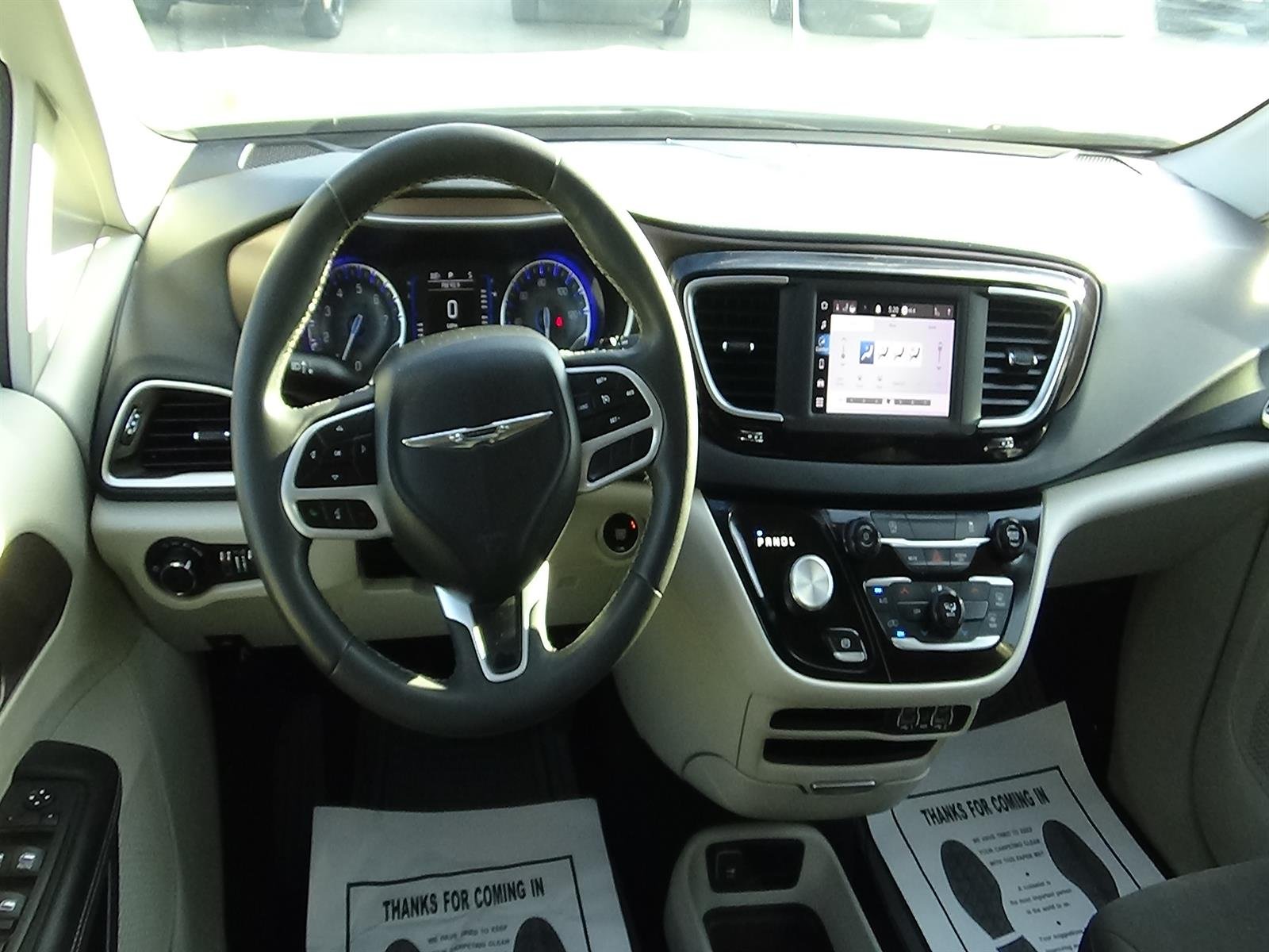 Used 2023 Bright White Clear Coat (pw7) Chrysler LX image 12