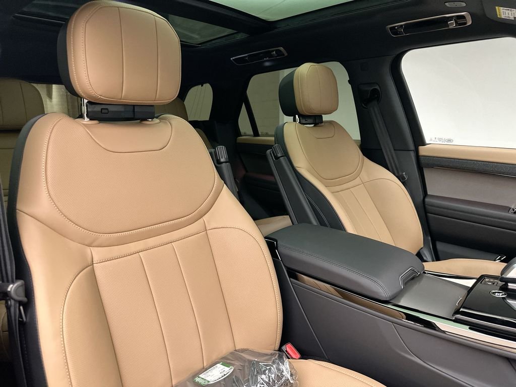 New 2026 Carpathian Gray Premium Metallic Land Rover Dynamic SE image 6