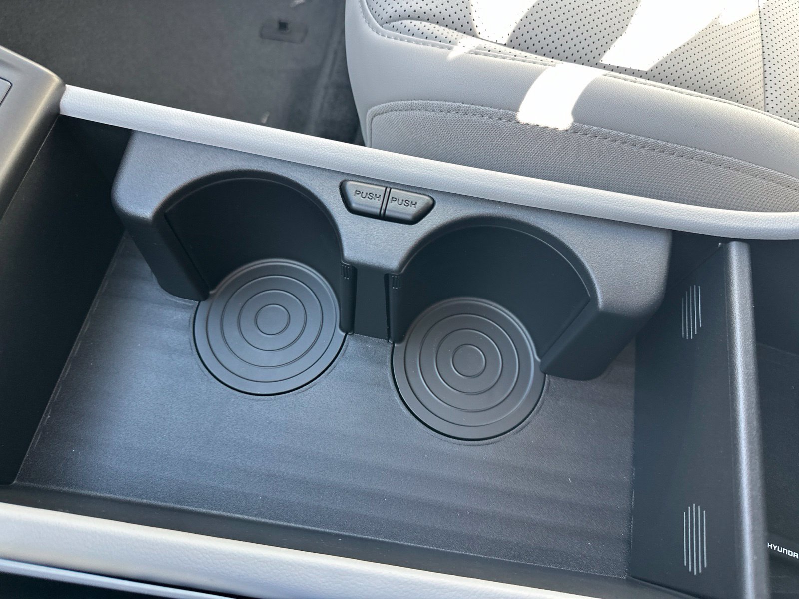New 2027 White Hyundai SEL Premium AWD image 53