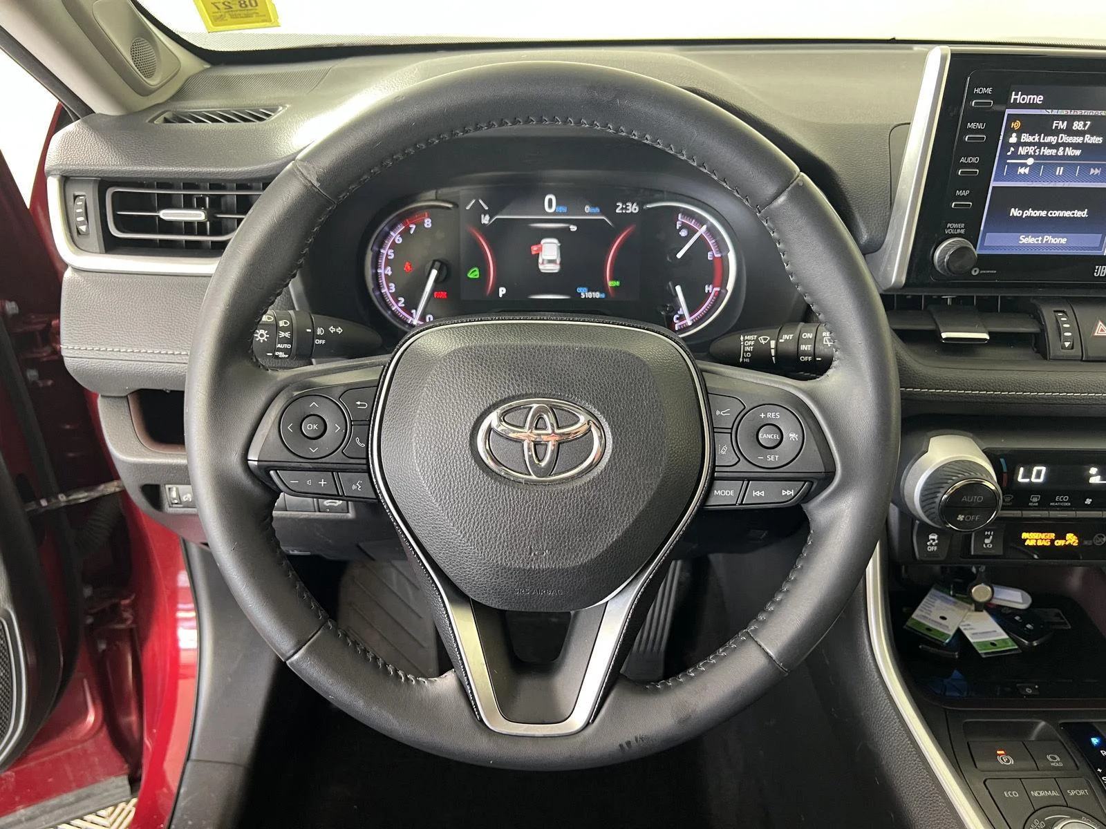 Used 2019  Toyota Limited image 9