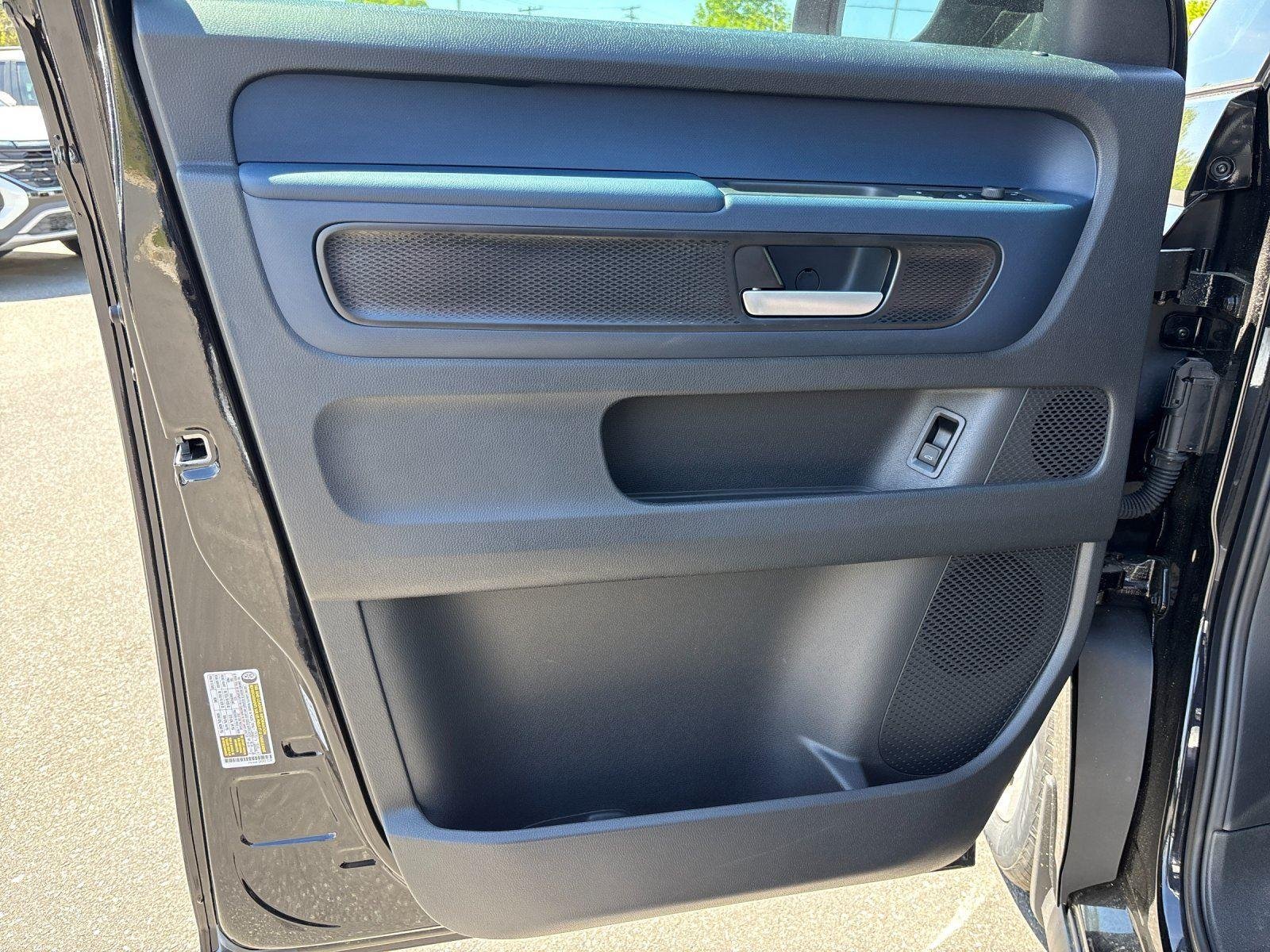 2025 Volkswagen ID. Buzz PRO S - Photo 13