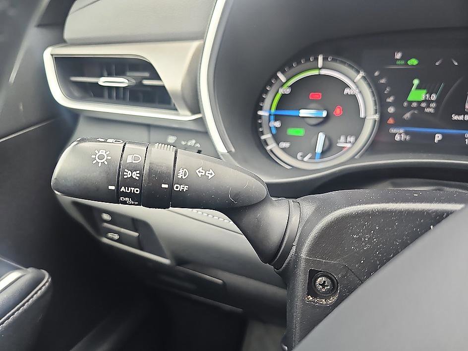 Used 2021 Blizzard Pearl Toyota Hybrid XLE image 21