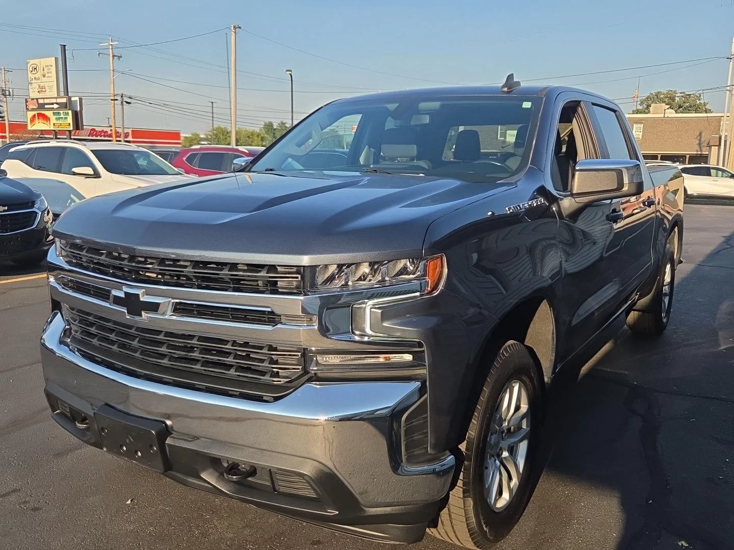 Used 2021 SHADOW GRAY METALLIC Chevrolet LT image 9