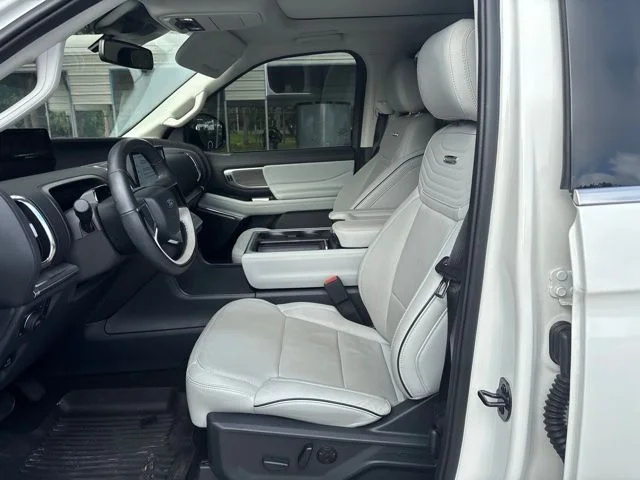 Used 2025 White Ford Platinum image 9