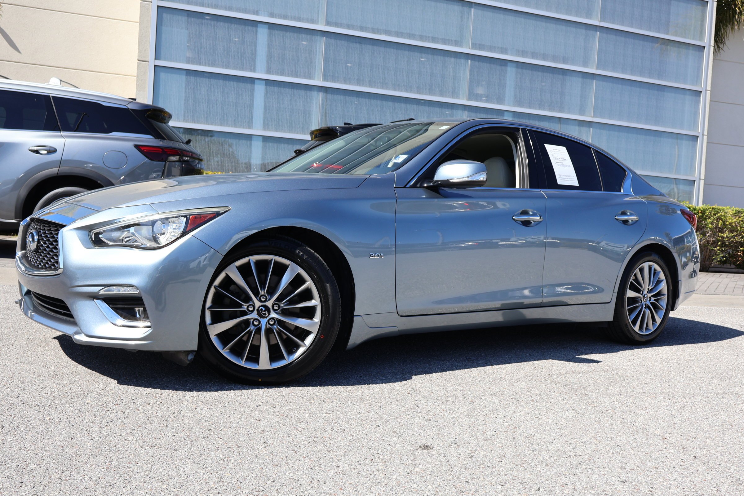 2018 INFINITI Q50 LUXE