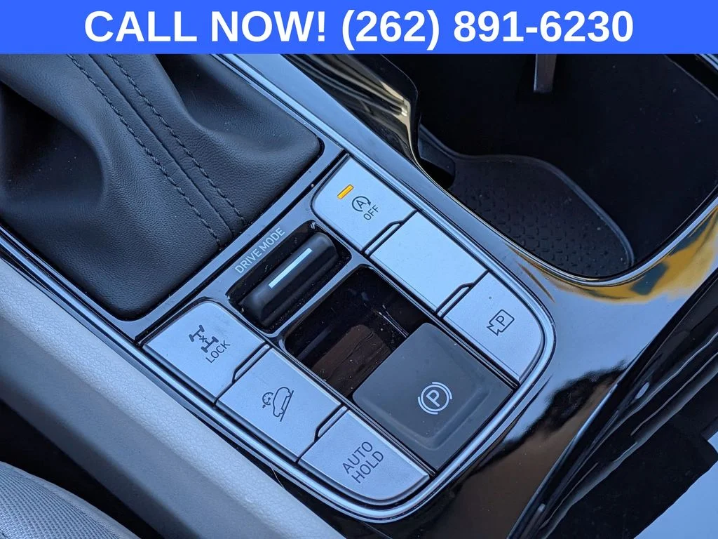 Certified Used 2025 Gray Hyundai SE image 22