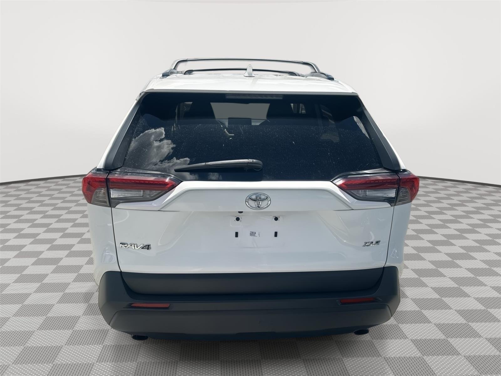 Used 2020 Super White Toyota XLE image 6