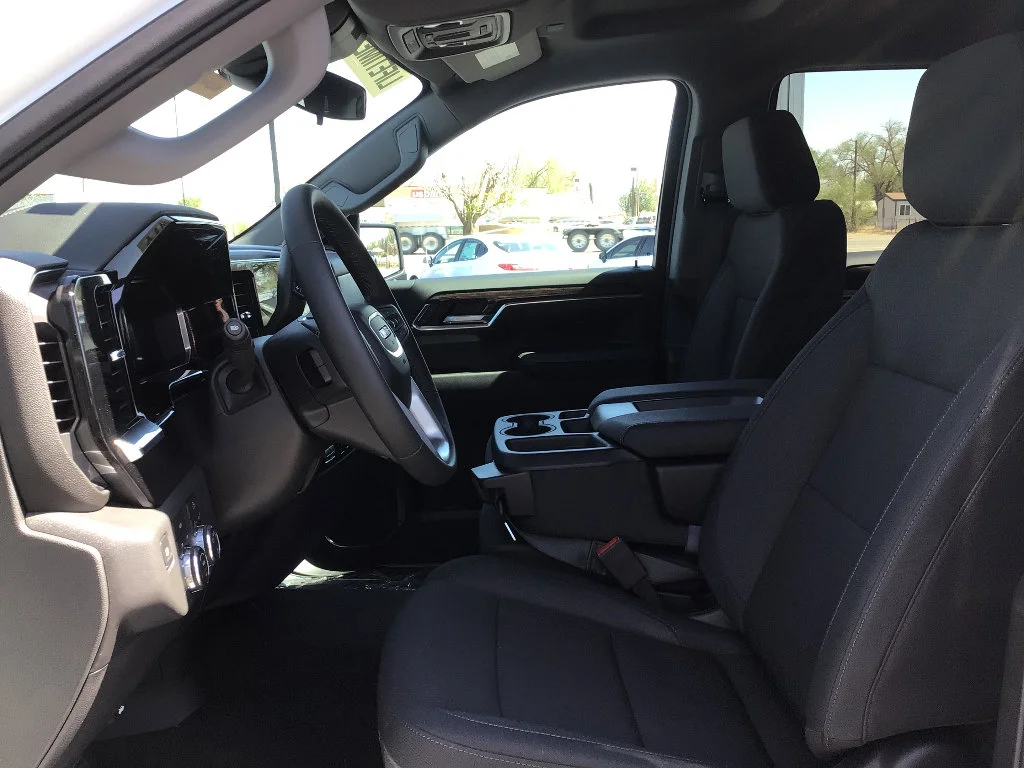 2026 GMC Sierra 1500 SLE - Photo 12