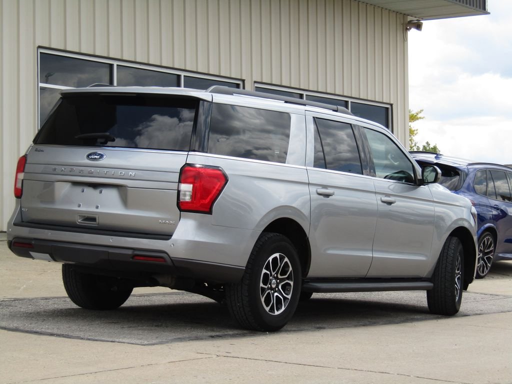 Used 2024 Silver Ford XLT image 3